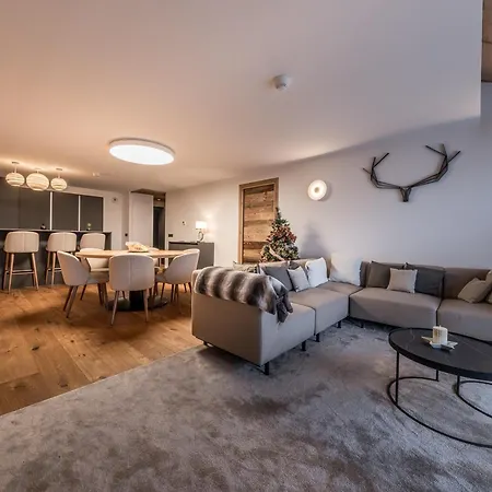 Spacieux Proche Des Remontees Mecaniques A - Fr-1-613a-49 * Courchevel